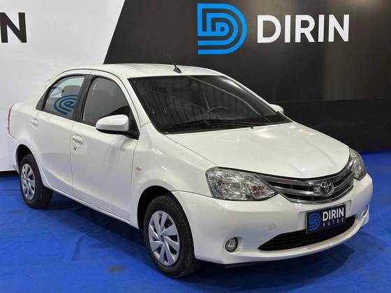 TOYOTA ETIOS 1.5 PLATINUM 16V FLEX 4P AUTOMÁTICO TOYOTA ETIOS 1.5 PLATINUM 16V FLEX 4P AUTOMÁTICO